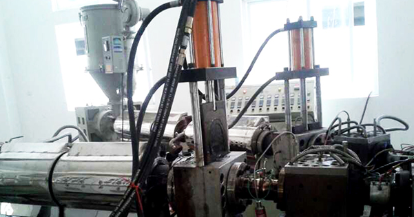 extrusion melt pump and screen changer